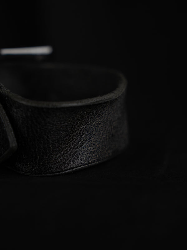 Sculpted Leather Buckle Bracelet