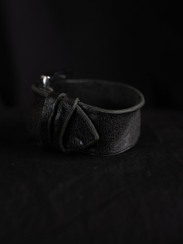 Sculpted Leather Buckle Bracelet