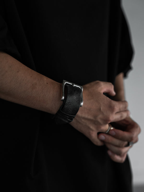 Sculpted Leather Buckle Bracelet