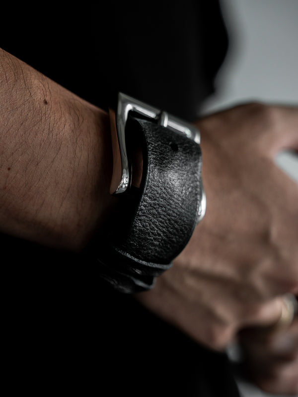 Sculpted Leather Buckle Bracelet