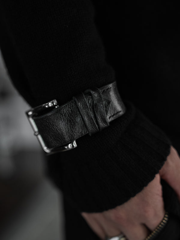 Sculpted Leather Buckle Bracelet