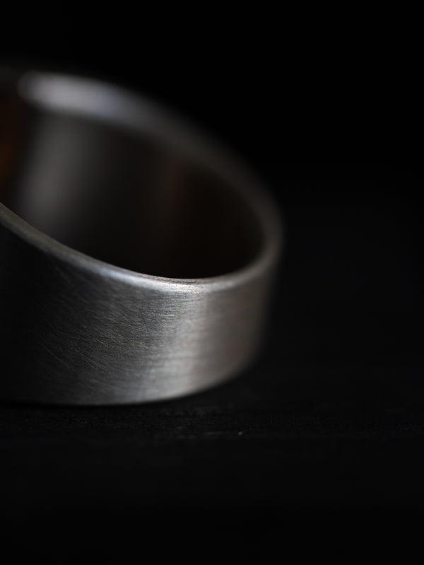 Monolith Ring【BLACK LABRADORITE】