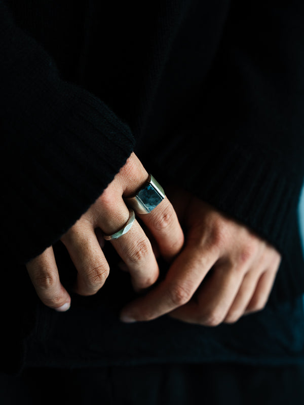 Monolith Ring【BLACK LABRADORITE】