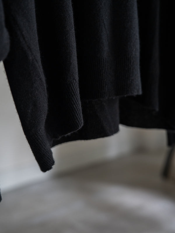 Cashmere Balloon Sleeve Knit【black】