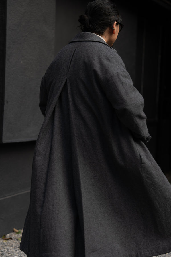 Back-Vent Washed-Serge Overcoat [尾州ウール]【dark gray】