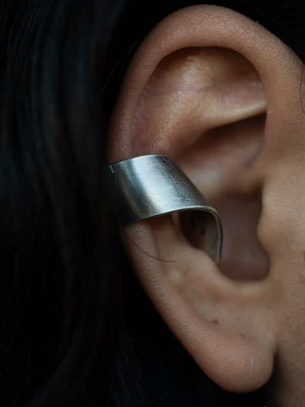 Mono-Plate Ear Cuff [Arc]