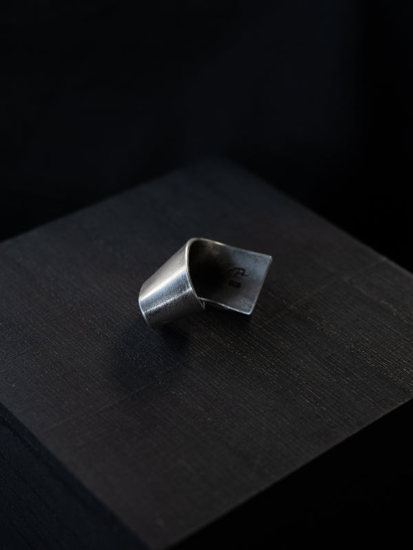 Mono-Plate Ear Cuff [Arc]