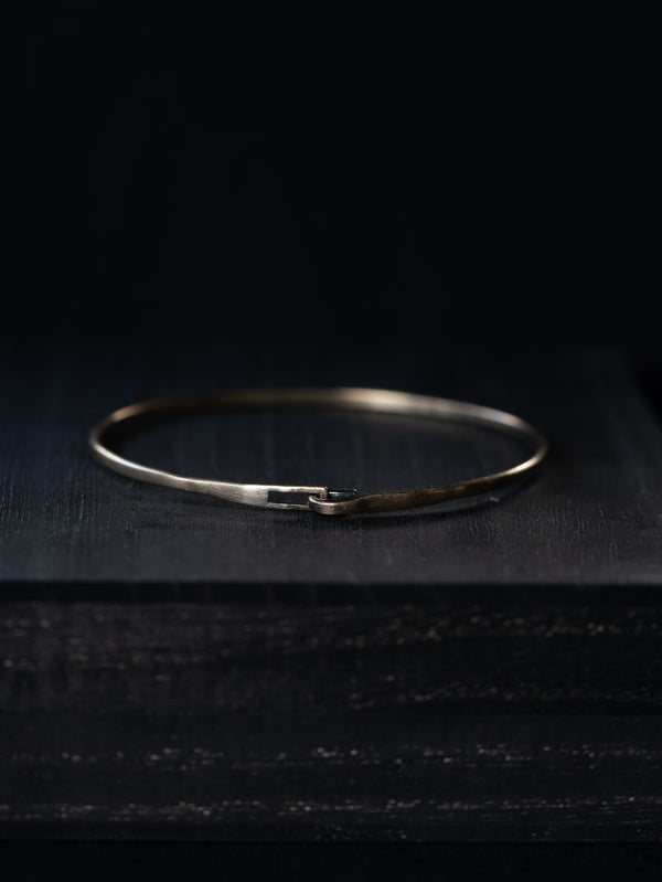 K10 Hook Bangle [narrow]