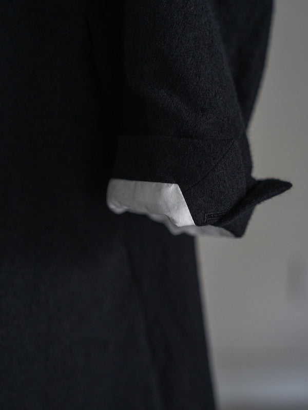 Back-Vent Washed-Serge Overcoat [尾州ウール]【black】