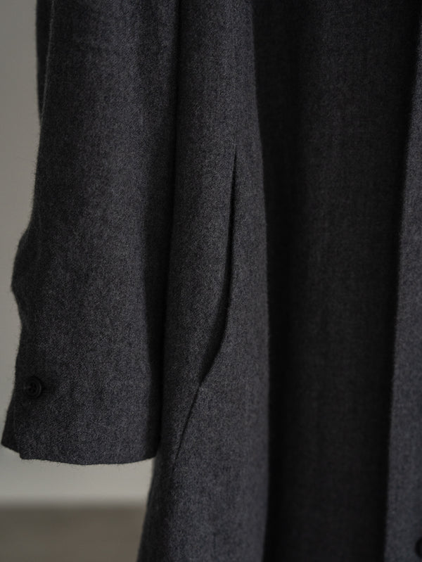Back-Vent Washed-Serge Overcoat [尾州ウール]【dark gray】