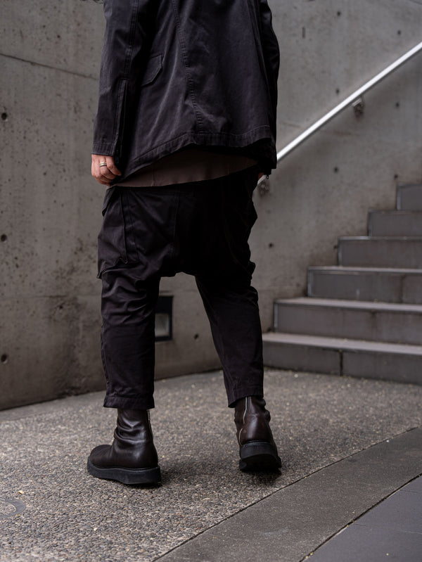 Velvet Suede Sarouel Crop Pants [BLACK]