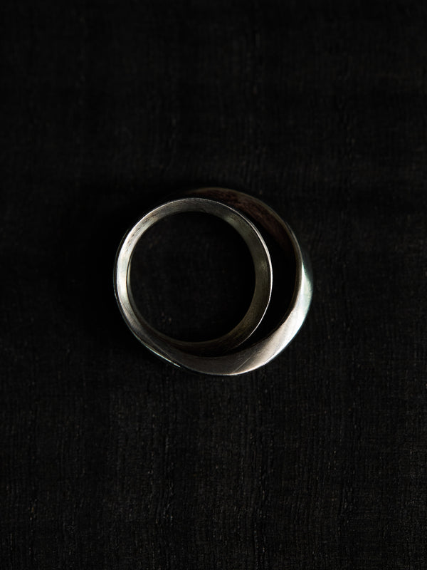 Double Twist Triangle Ring