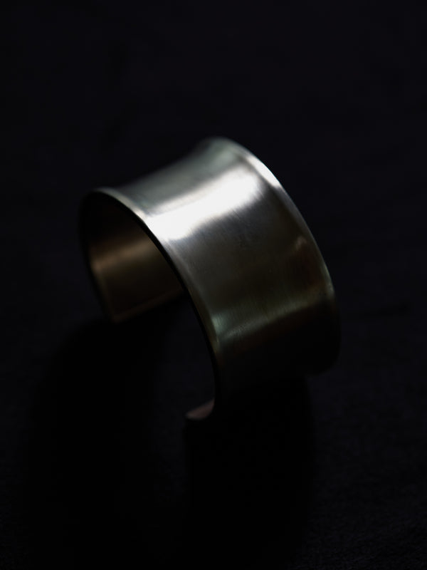 STILL Curve Bangle [xxxl]