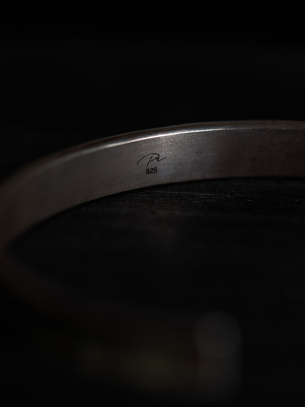 STILL Curve Bangle