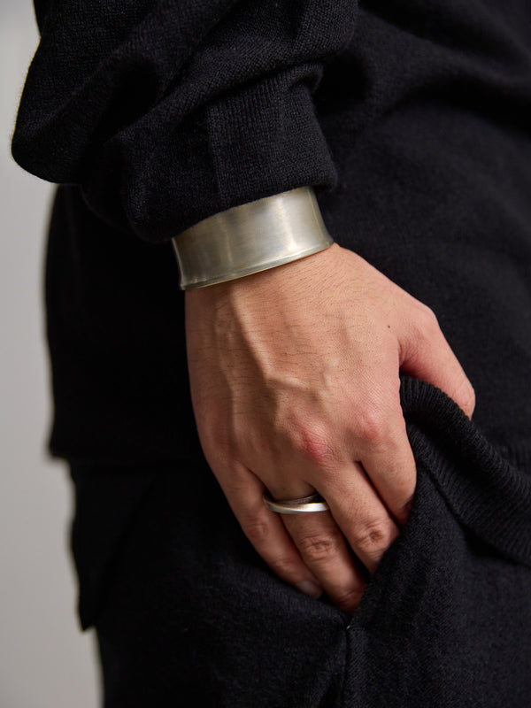 STILL Curve Bangle [xxxl]
