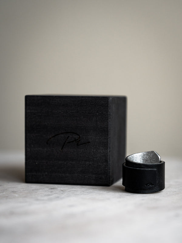 Stannum Leather Ring 001 [Leather]