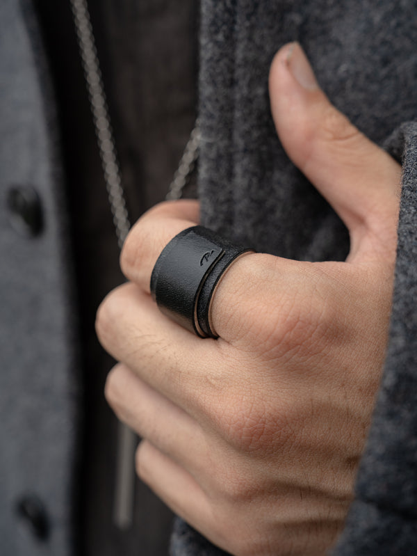 Stannum Leather Ring 001 [Leather]