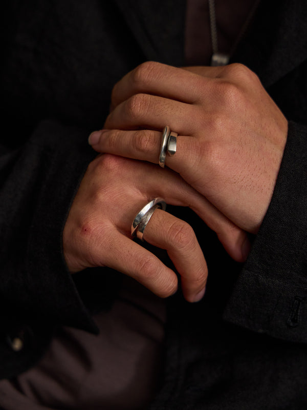 Double Twist Triangle Ring