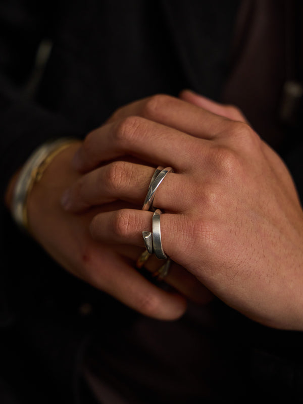 Double Twist Triangle Ring