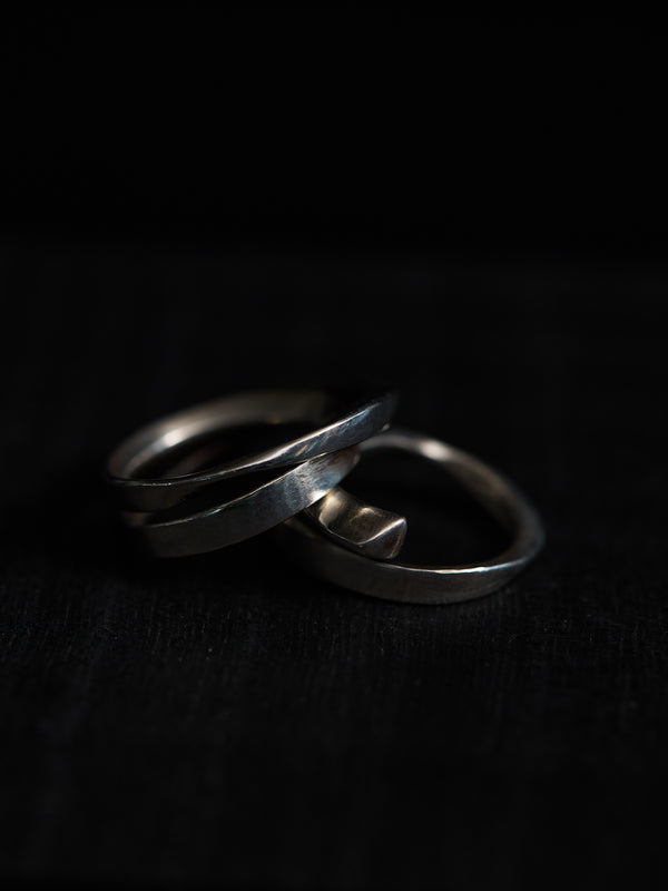 Double Twist Triangle Ring