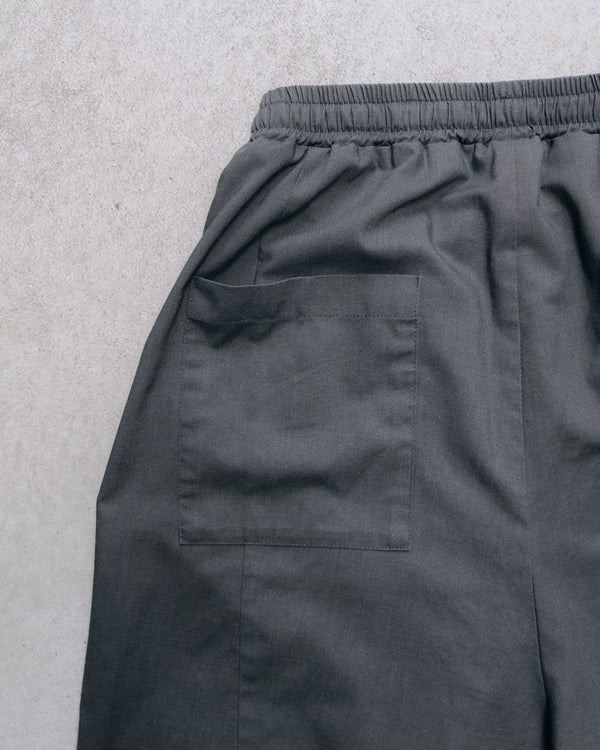 【アーカイブ販売】DarkGray Modern Cut Linen Shorts [for setup] - PRY