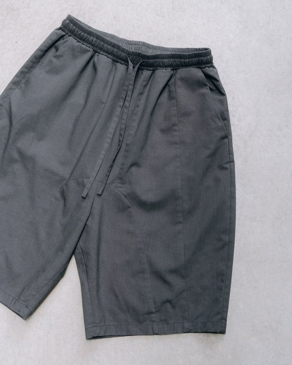 【アーカイブ販売】DarkGray Modern Cut Linen Shorts [for setup] - PRY