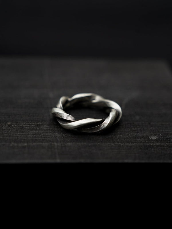 Double Twisted Ring - PRY