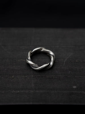 Double Twisted Ring - PRY