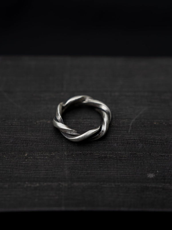 Double Twisted Ring - PRY