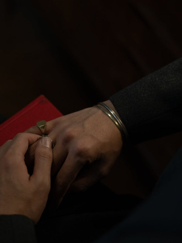 K10 Hook Bangle [narrow] - PRY