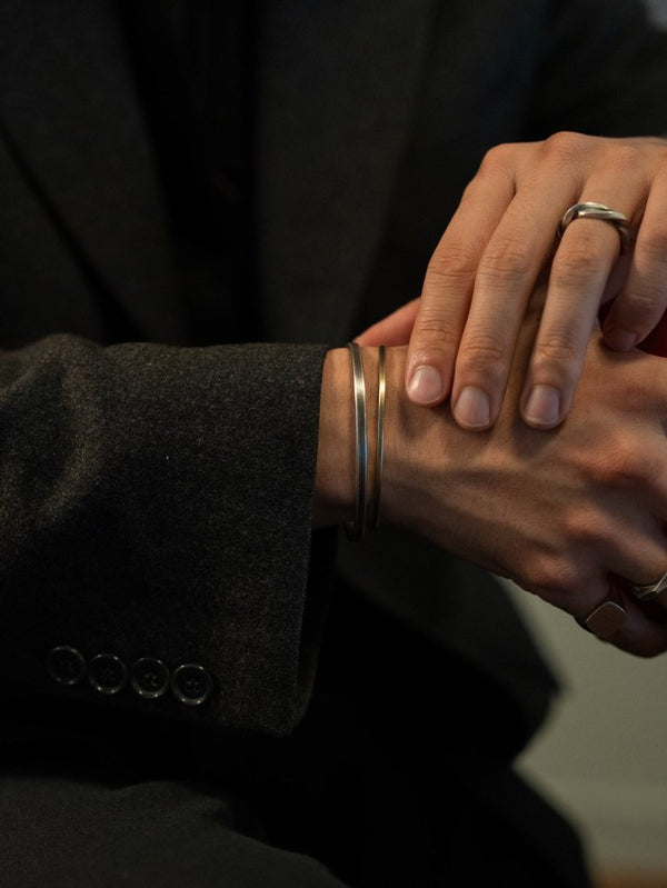 K10 Hook Bangle [narrow] - PRY