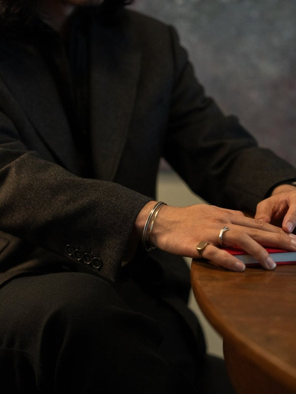 K10 Hook Bangle [narrow] - PRY