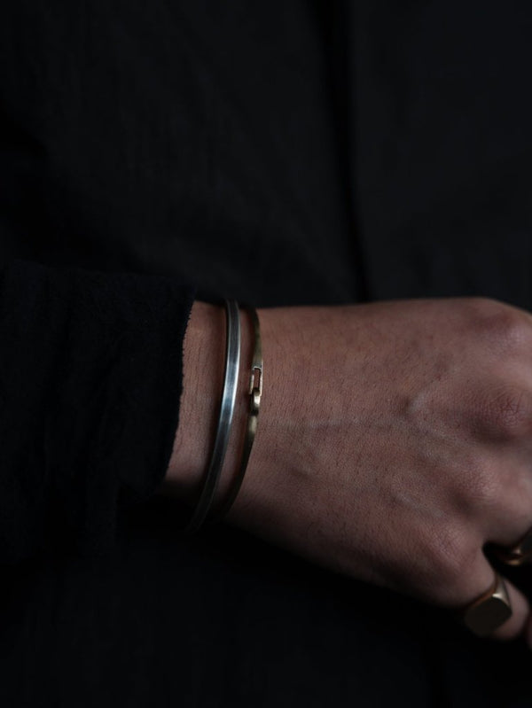 K10 Hook Bangle [narrow] - PRY