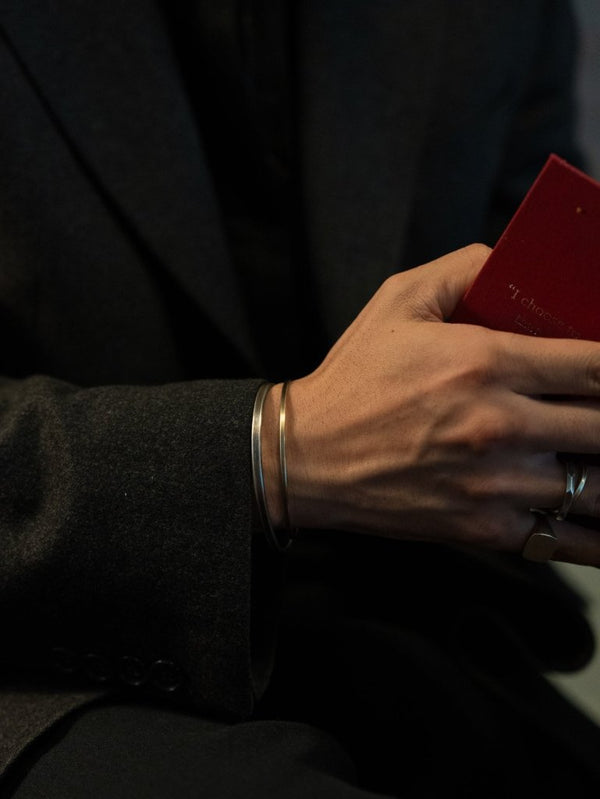 K10 Hook Bangle [narrow] - PRY