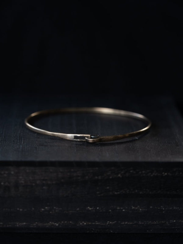 K10 Hook Bangle [narrow] - PRY