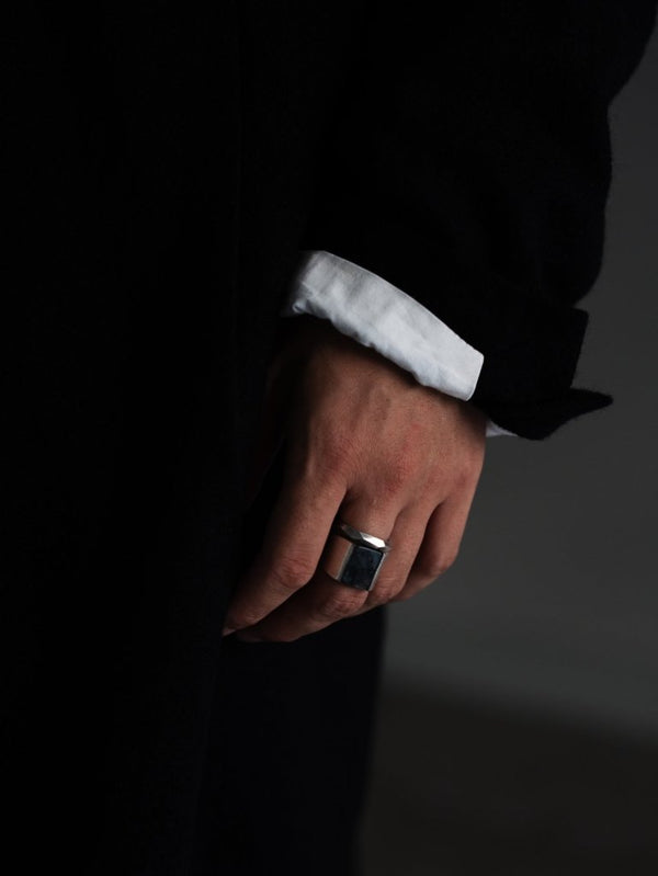 Monolith Ring【BLACK LABRADORITE】 - PRY