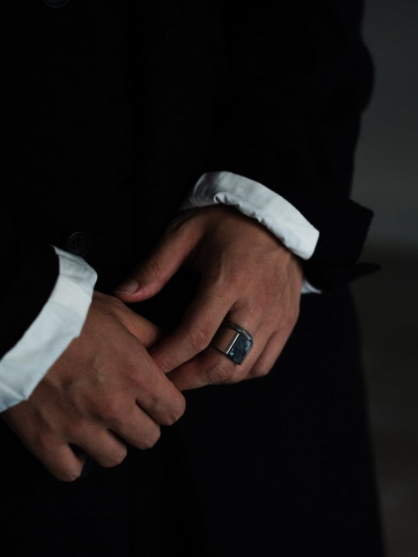 Monolith Ring【BLACK LABRADORITE】 - PRY