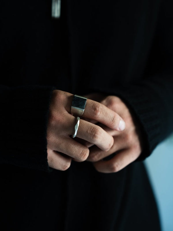 Monolith Ring【BLACK LABRADORITE】 - PRY