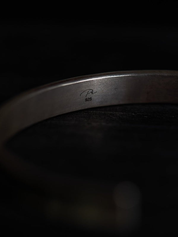STILL Curve Bangle - PRY