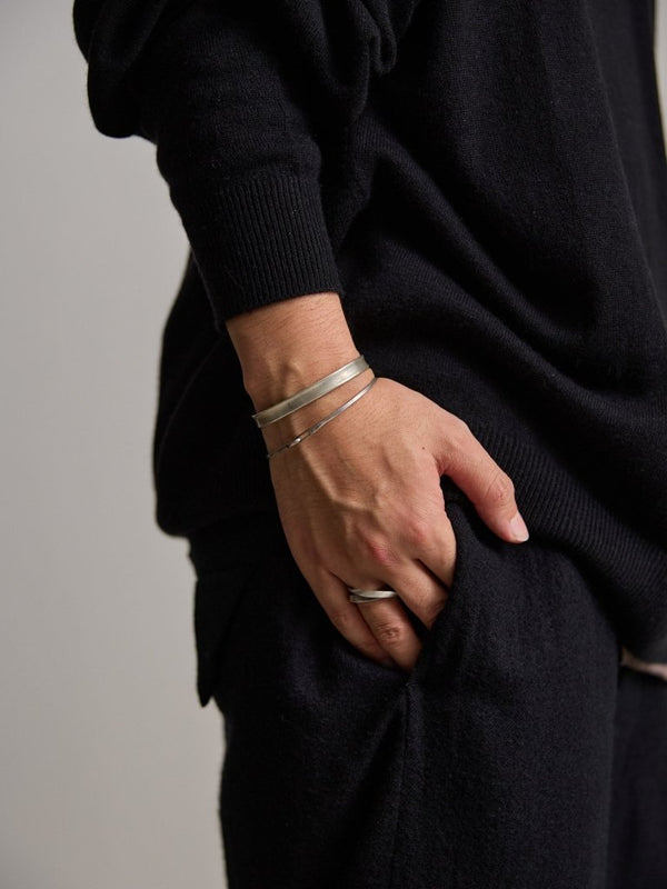 STILL Curve Bangle - PRY