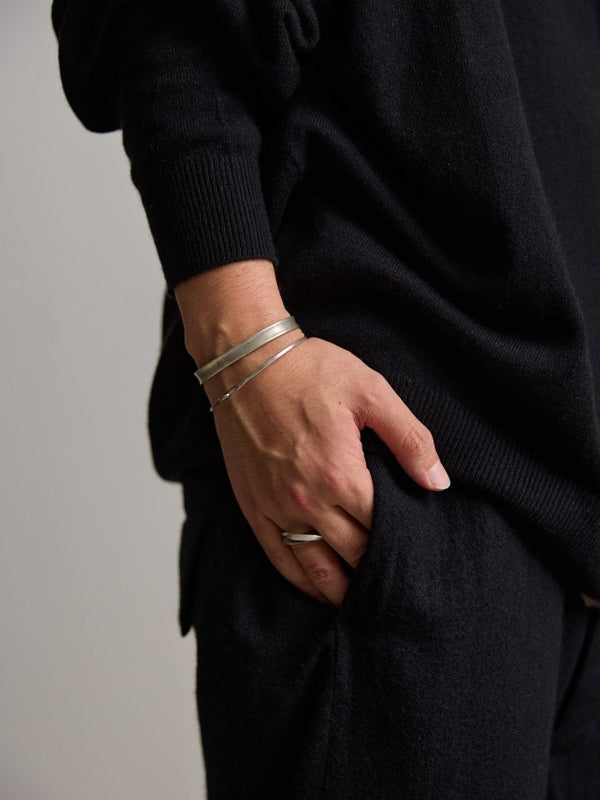 STILL Curve Bangle - PRY