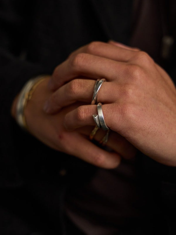 Twist Triangle Ring - PRY