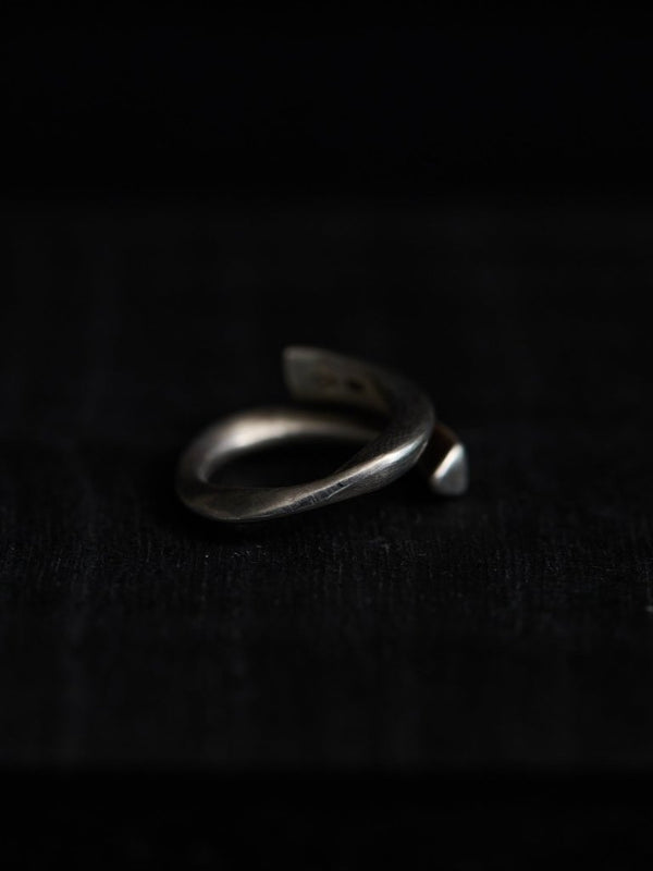 Twist Triangle Ring - PRY