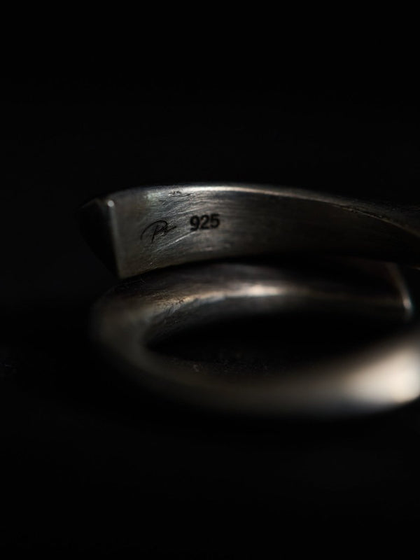 Twist Triangle Ring - PRY